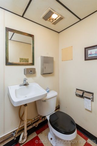 200 N Broadway Street, Cleveland, OK 74020