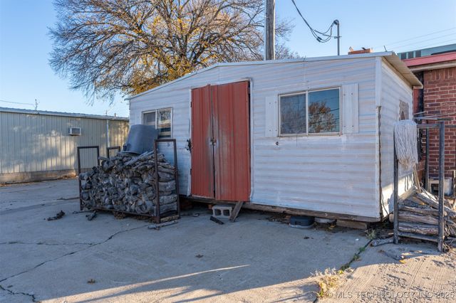 200 N Broadway Street, Cleveland, OK 74020