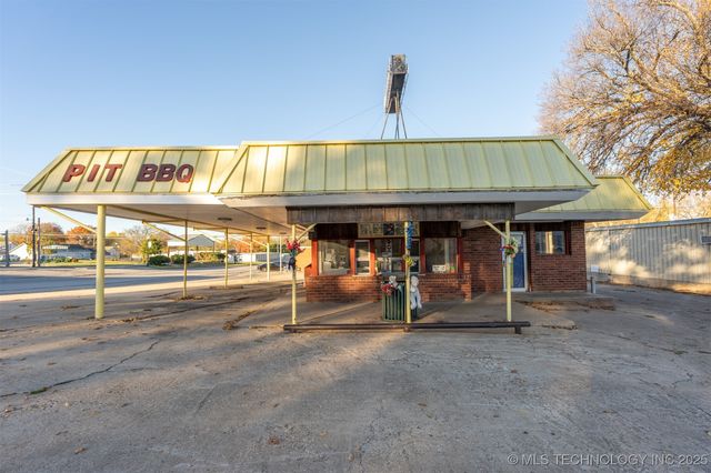 200 N Broadway Street, Cleveland, OK 74020