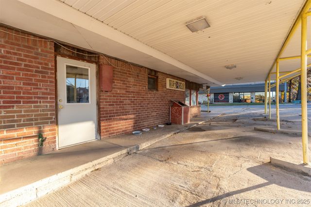 200 N Broadway Street, Cleveland, OK 74020
