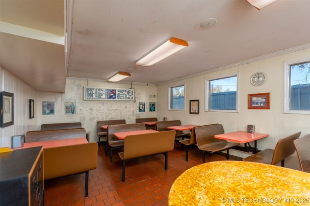 200 N Broadway Street, Cleveland, OK 74020