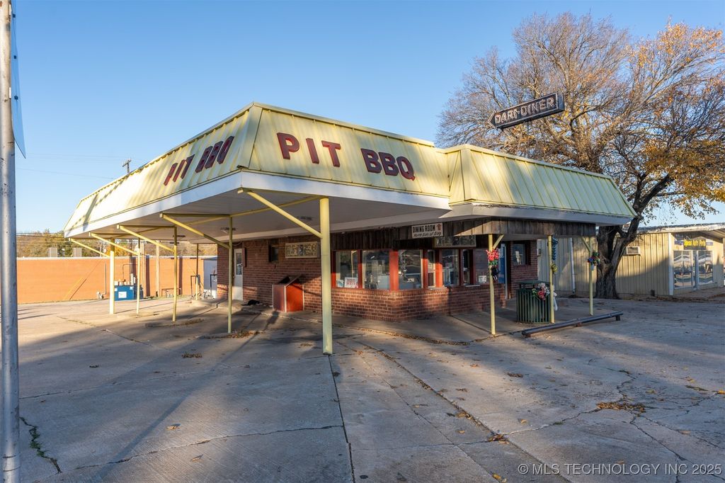 200 N Broadway Street, Cleveland, OK 74020