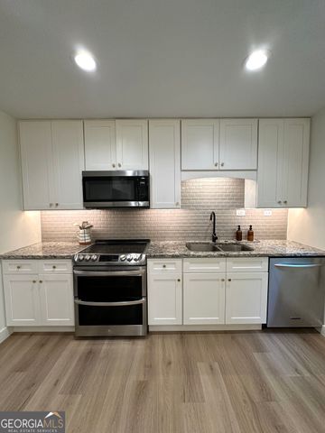 1302 Rolling Green Drive, Acworth, GA 30102
