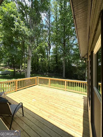 1302 Rolling Green Drive, Acworth, GA 30102