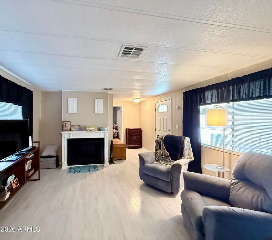 Image 7 of property listing at 8780 E MCKELLIPS Road 517, Scottsdale, AZ 85257