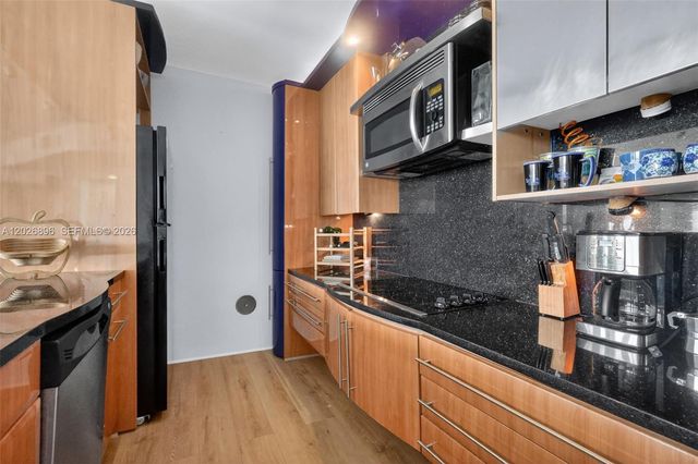 7135 Collins Avenue 1124, Miami Beach, FL 33141
