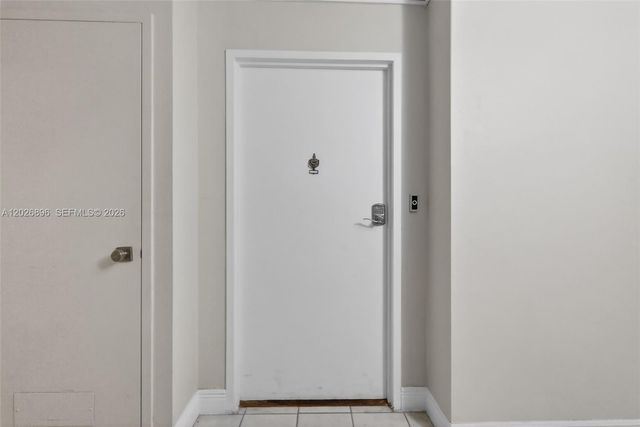 7135 Collins Avenue 1124, Miami Beach, FL 33141