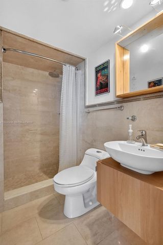 7135 Collins Avenue 1124, Miami Beach, FL 33141