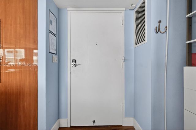 7135 Collins Avenue 1124, Miami Beach, FL 33141