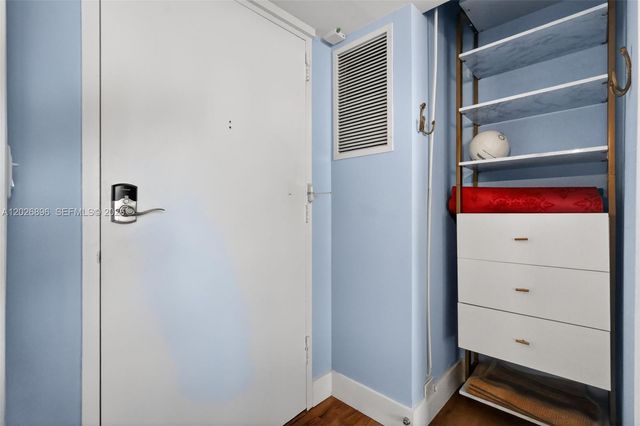 7135 Collins Avenue 1124, Miami Beach, FL 33141