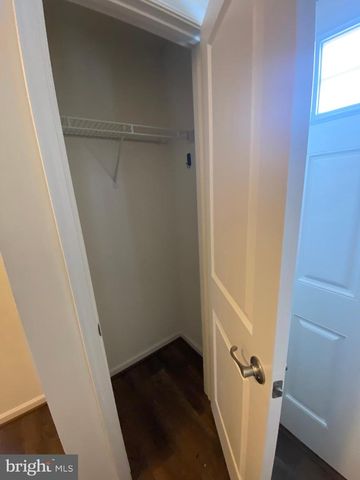 105 CHAMOMILE CT, Lake Frederick, VA 22630