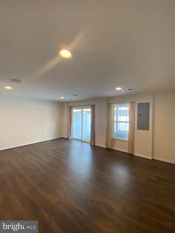 105 CHAMOMILE CT, Lake Frederick, VA 22630