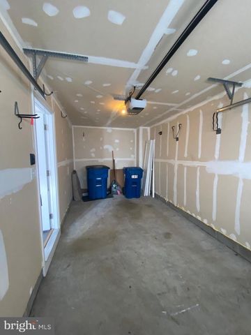 105 CHAMOMILE CT, Lake Frederick, VA 22630