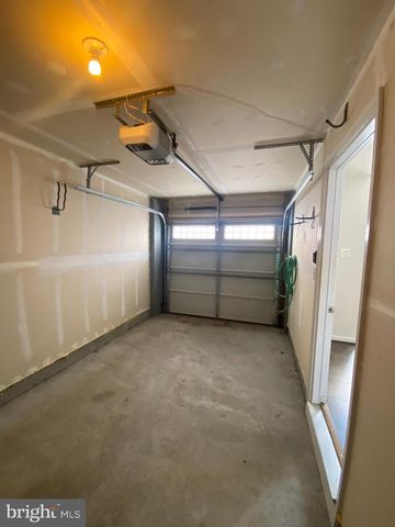 105 CHAMOMILE CT, Lake Frederick, VA 22630