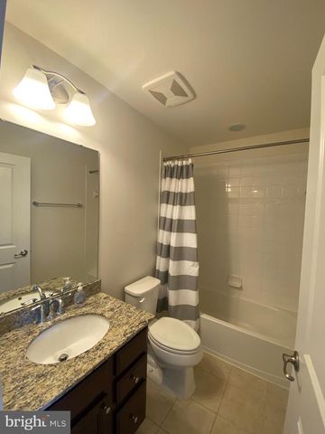 105 CHAMOMILE CT, Lake Frederick, VA 22630