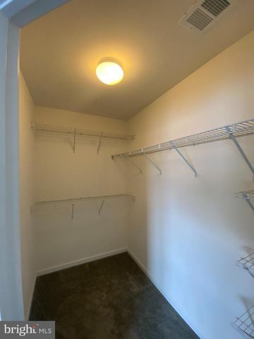 105 CHAMOMILE CT, Lake Frederick, VA 22630