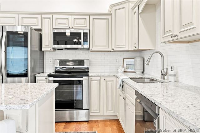 408 S Front Street, Jeffersonville, IN 47130