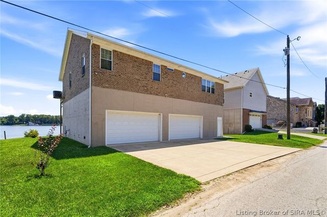 408 S Front Street, Jeffersonville, IN 47130