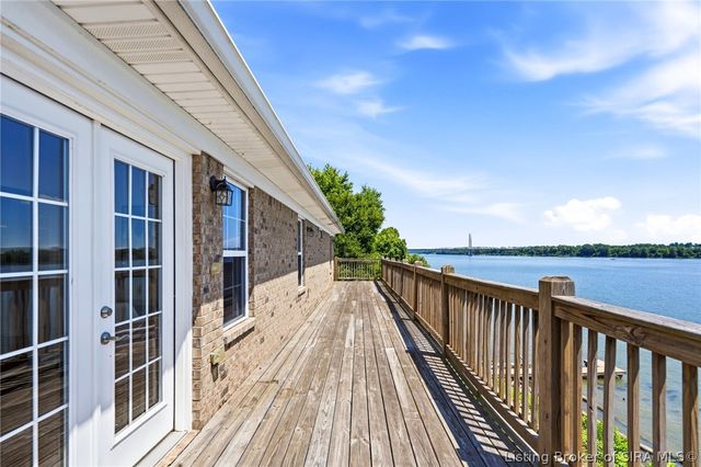 408 S Front Street, Jeffersonville, IN 47130