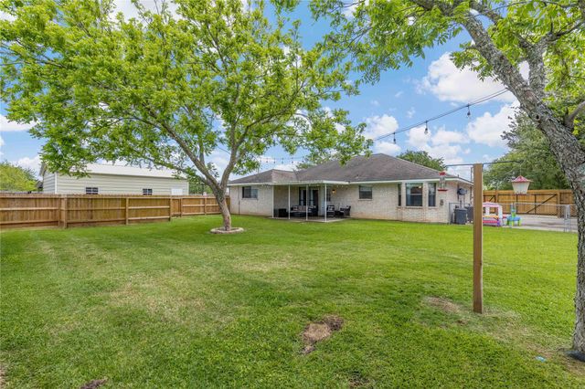 7315 Joseph Lane, Baytown, TX 77523