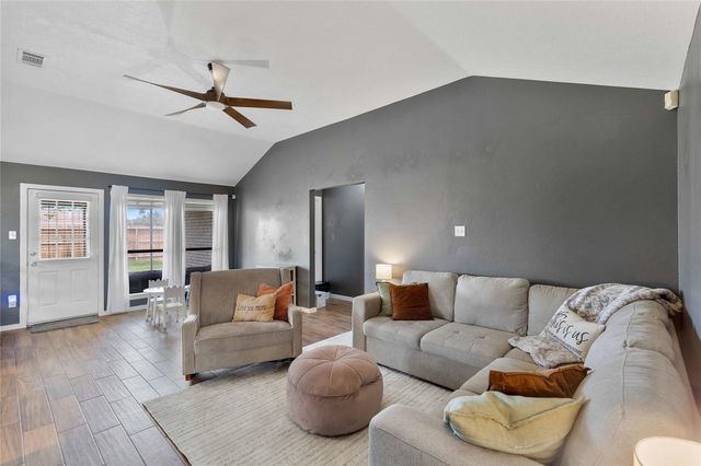 7315 Joseph Lane, Baytown, TX 77523