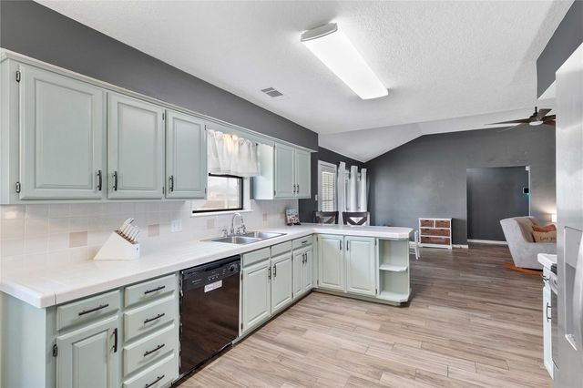 7315 Joseph Lane, Baytown, TX 77523
