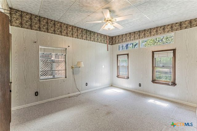 1500 County Road 405, Buckholts, TX 76518