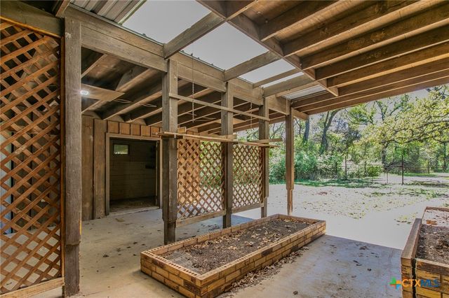 1500 County Road 405, Buckholts, TX 76518