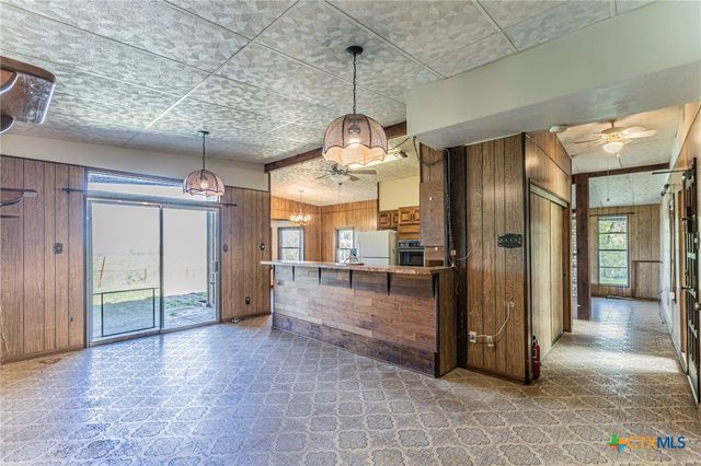 1500 County Road 405, Buckholts, TX 76518