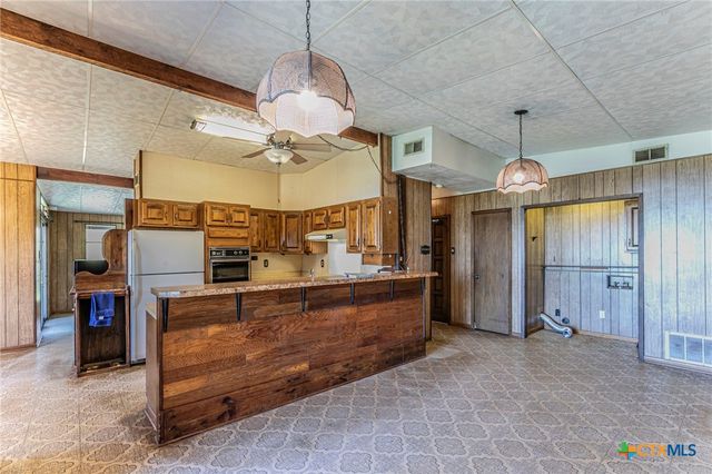 1500 County Road 405, Buckholts, TX 76518