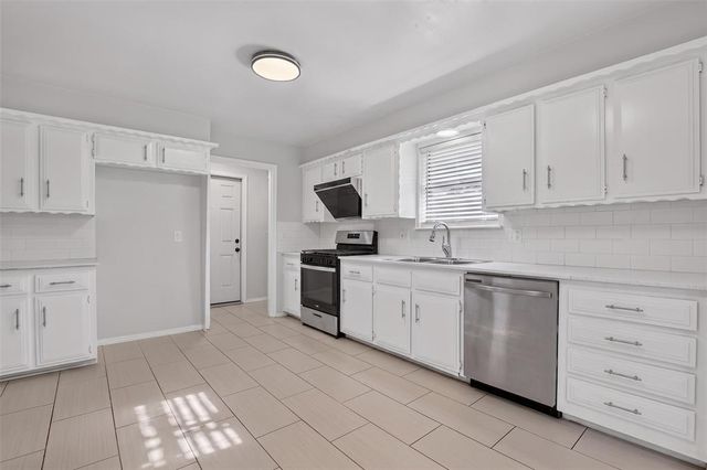 1015 Crown Drive, Edmond, OK 73034