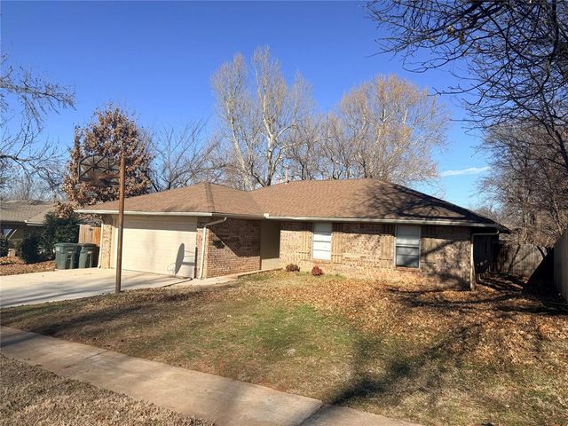 1015 Crown Drive, Edmond, OK 73034