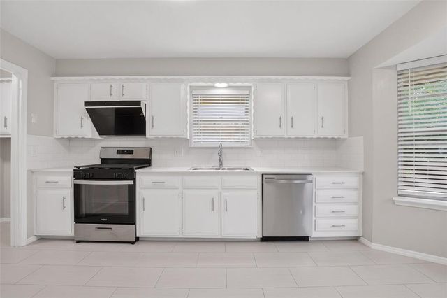 1015 Crown Drive, Edmond, OK 73034