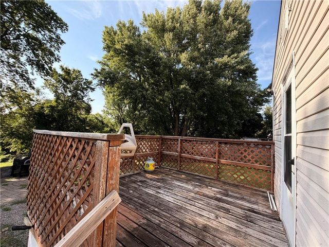 4004 Denton Road, Kansas City, MO 64133