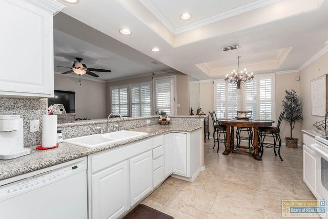 15 Harbor Point, Laguna Vista, TX 78578