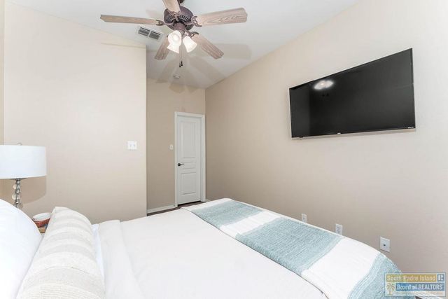 15 Harbor Point, Laguna Vista, TX 78578