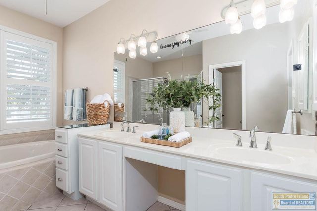 15 Harbor Point, Laguna Vista, TX 78578