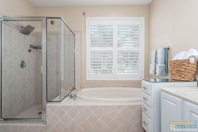 15 Harbor Point, Laguna Vista, TX 78578