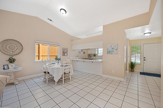 1578 E J, Oakdale, CA 95361