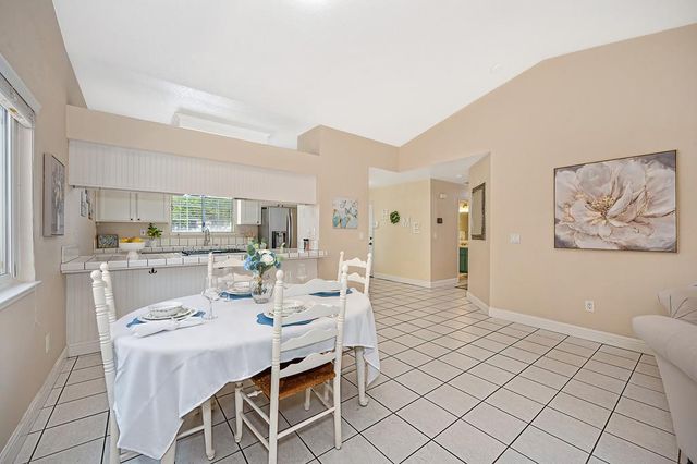 1578 E J, Oakdale, CA 95361