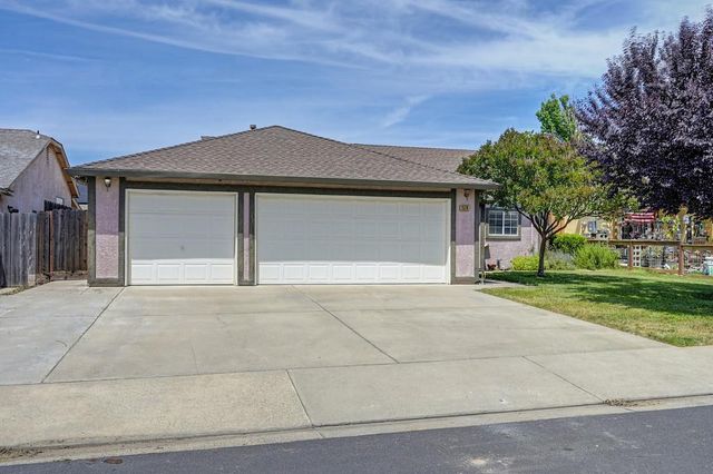 1578 E J, Oakdale, CA 95361