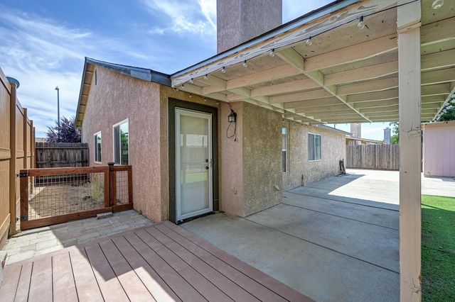 1578 E J, Oakdale, CA 95361