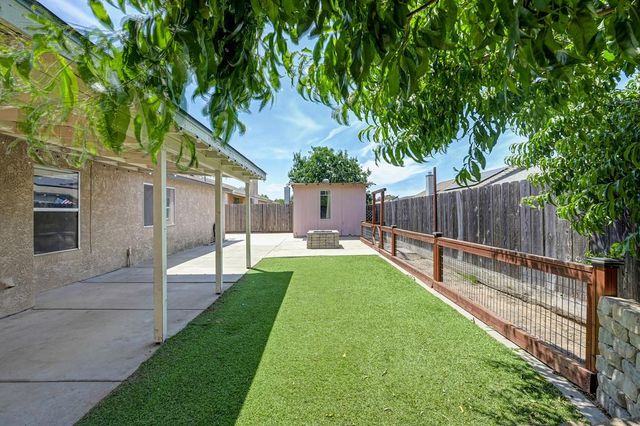 1578 E J, Oakdale, CA 95361