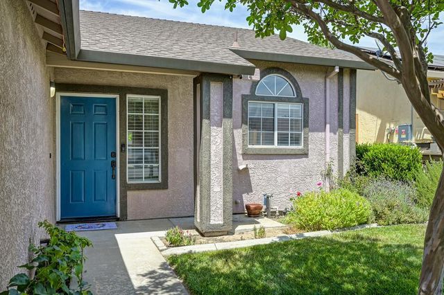 1578 E J, Oakdale, CA 95361