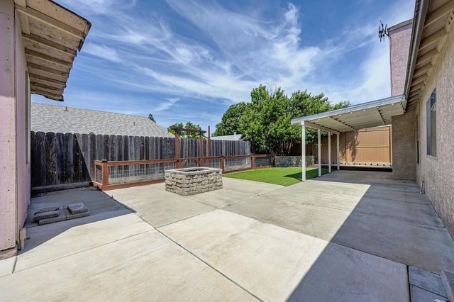 1578 E J, Oakdale, CA 95361