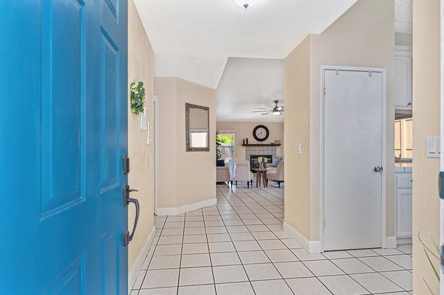 1578 E J, Oakdale, CA 95361