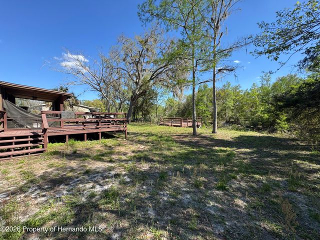 32404 Marchmont Circle, Dade City, FL 33523