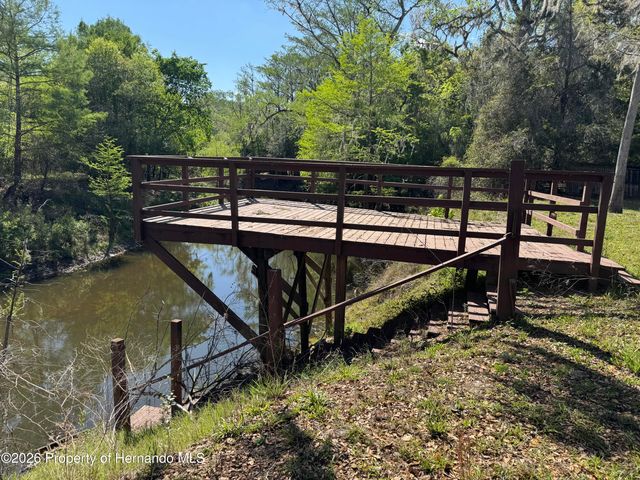 32404 Marchmont Circle, Dade City, FL 33523