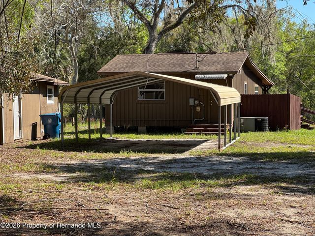32404 Marchmont Circle, Dade City, FL 33523