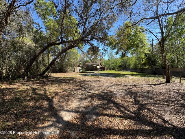 32404 Marchmont Circle, Dade City, FL 33523